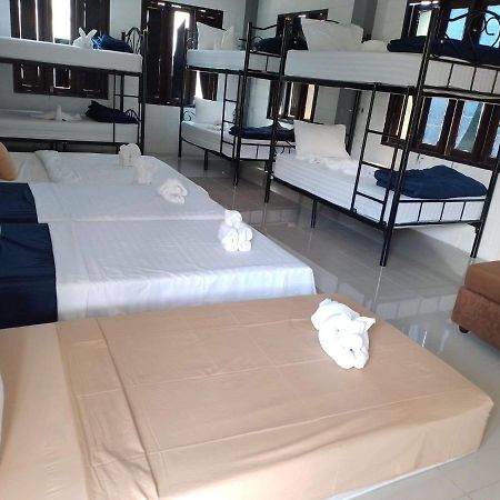 Billabong Hostel บ้านใต้ ภายนอก รูปภาพ